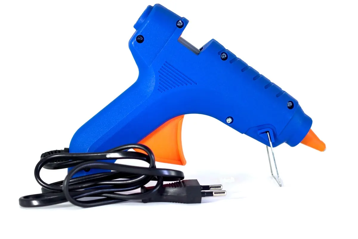 Common Mistakes When Using a Glue Gun (and How to Avoid Them)