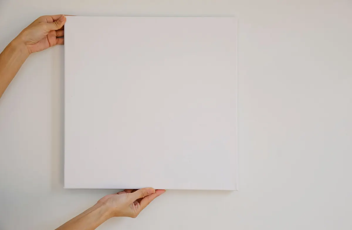 Home Decor on a Budget: 8 DIY Wall Art Ideas for Rented Flats