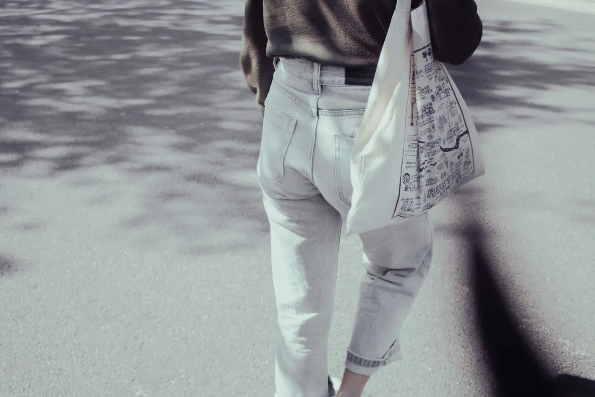 How to Sew a Simple Tote Bag from an Old Pair of Jeans